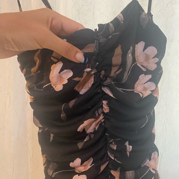 JLUXLABEL Ruched Floral Dress - Picture 3 of 4